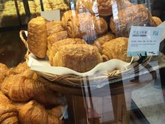 -Dough&Joe团憩(瑞虹天地月亮湾店)