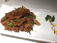 爆炒腰花-闫府私房菜·百年鲁菜(恒隆店)