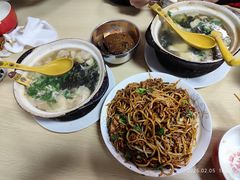 -小许三鲜砂锅馄饨店(家多乐烟酒店)