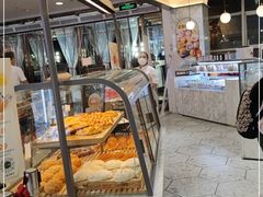 面包甜点陈列柜-面包新语(上地华联店)