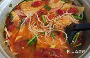Pickled Pepper Ham肠 Noodles