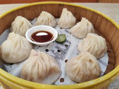猪肉鲜虾灌汤包-老上海里弄味道(知春路店)