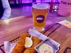 英式炸鱼配塔塔酱-VIKING SALOON美式烟熏烤肉精酿餐酒吧