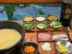 -银米·云南传统过桥米线(双廊黑金冠店)