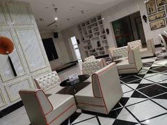 -皇马纯KTV·量贩·聚会(民治店)