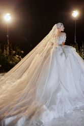 点击看大图 -Renee芮亦婚纱
