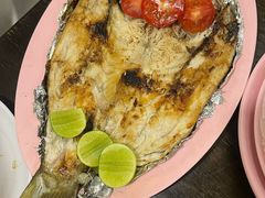 -J Daeng Seafood