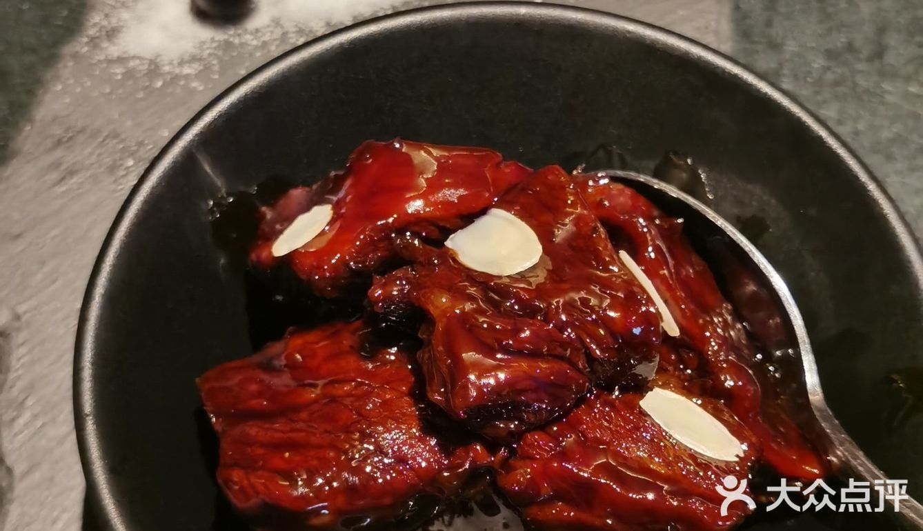 第一次来总体感觉可以！菜品摆盘还算精致，辣酒浸花螺感