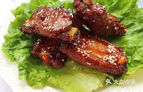 Finger-Grabbed Fragrant Roasted Pork Ribs