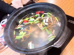 -陆记牛庄·碳锅龙虾烧烤(爱上花园店)