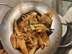 -蔼若春.传承三十年云南菜(金碧公园店)