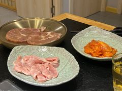 -臻牛烤肉