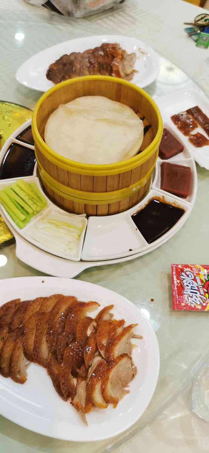 金百万烤鸭店(京港城光彩路店)-"好久没写点评了,这家金百万是新开的!