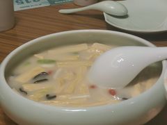 上汤虾仁鲜腐竹-禾珍珠家常小馆(河南博物院店)