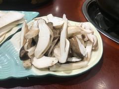 -菌之家·专业纯野生菌火锅·特色炒菌
