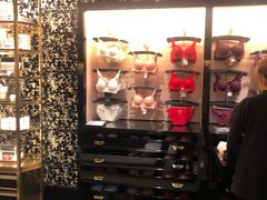-Victoria's Secret(杭州湖滨银泰in77店)