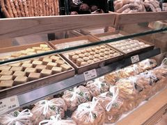 零售区-泸溪河桃酥(江宁万居汇店)