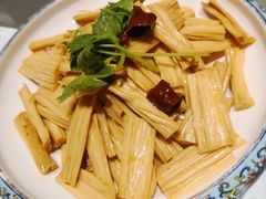 炝拌鲜腐竹-巴依老爷新疆美食(望京小街店)