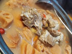 洪湖藕王炖鲜排-聚益堂万州烤鱼•江湖菜•小龙虾