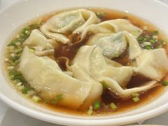 野荠菜鲜肉馄饨-南小馆(迪士尼小镇店)