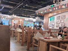 大堂-好伦哥(温都水城店)