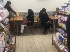 -全家便利店(莲花池东路店)