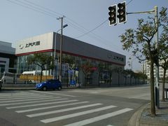 -上海华裕比亚迪4S店