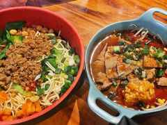 -爆炸头阿姨小四川正宗川味小吃(无任何分店)