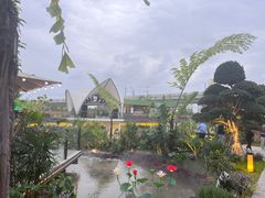 -茅草房·河畔园林火锅