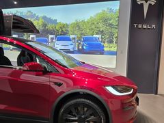 -TESLA 特斯拉(上海太古汇体验店)