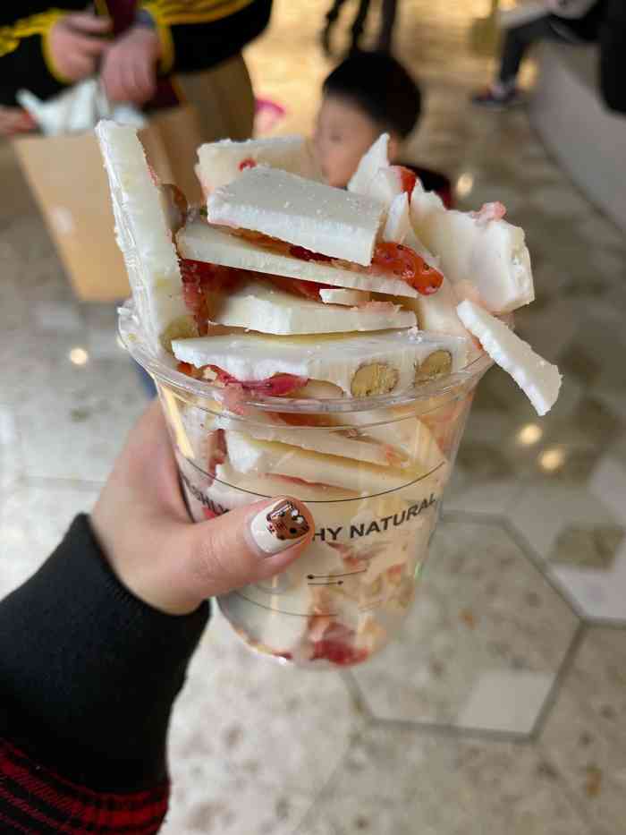 艾炒酸奶(旭辉广场店)-"第一次吃厚切的炒酸奶就是在这家,觉得比那.