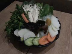 -呷哺呷哺(新世界百货望京店)