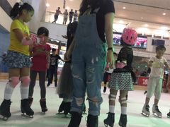 -正佳冰河湾真冰滑冰场