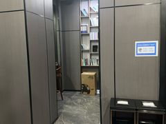 -丽辰酒店(深圳翻身地铁站店)