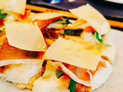 -卡佩罗意大利餐厅及酒吧Al Cappello Trattoria