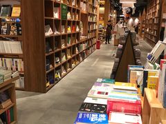 -百新书局(尚悦湾店)