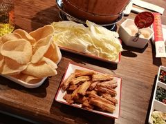 -阿润打边炉·鲜切鸡煲(华漕店)