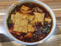麻辣米线-老字号杨坡红油米线腊汁肉夹馍(东四道巷店)