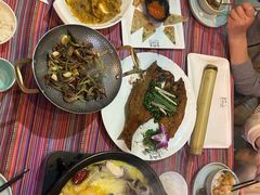 -香巴拉云南餐厅(华莱坞店)