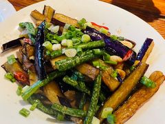 -柴窝堡22号辣子鸡·传承新疆菜