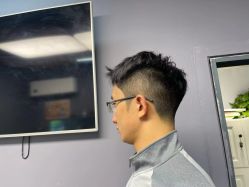 点击看大图 -15C7 男士理发馆 烫染专业店