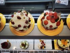 -花花卷卷·鲜食蛋糕(静安久光百货店)
