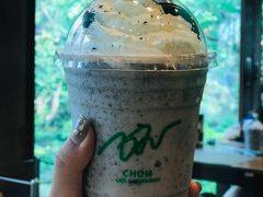 -Chom Cafe and Restaurant