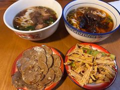 -矮子粉店1985·长沙米粉(湘春路店)