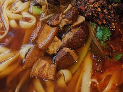 小炖肉面-五度翠清大同刀削面