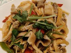 手撕羊肚-巴扎美食·新疆菜·西域歌舞表演餐厅(新疆大厦店)