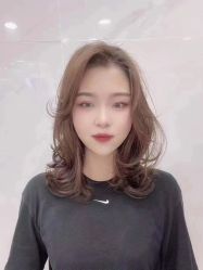 -洛施奇烫发染发沙龙