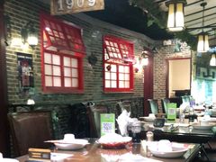 大堂-东口码头·烧鸽子·鱼头泡饼·地方菜(金鹰悦城店)