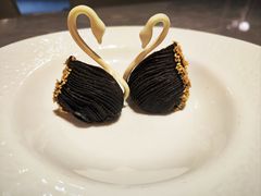天鹅榴莲酥-粤陸玖玖·港式手作茶餐厅(珠江路店)
