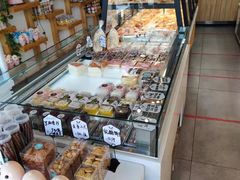 面包甜点陈列柜-聚利来食品(南戴河店)